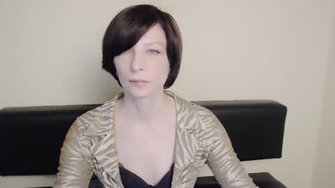 Angelina online show from February 2025 01:44:01 PM