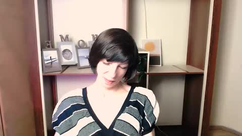 Angelina online show from November 2025 08:25:02 AM