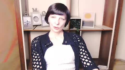 Angelina online show from April 2026 01:41:01 PM