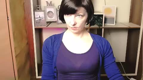 Snapshot of angelinalov_ chatting on April 2026 07:46:02 AM Angelina online show from April 2026 07:46:02 AM