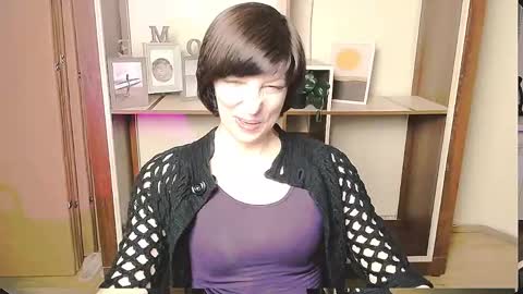 Snapshot of angelinalov_ chatting on May 2026 08:23:01 AM Angelina online show from May 2026 08:23:01 AM