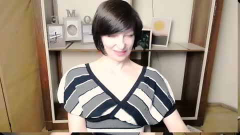 Snapshot of angelinalov_ chatting on May 2026 08:20:02 AM Angelina online show from May 2026 08:20:02 AM