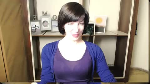 Snapshot of angelinalov_ chatting on June 2026 07:43:01 AM Angelina online show from June 2026 07:43:01 AM