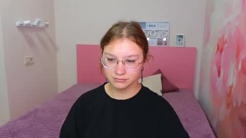 AngelinaLow online show from September 2025 11:21:01 AM