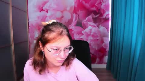 AngelinaLow online show from September 2025 11:33:02 AM