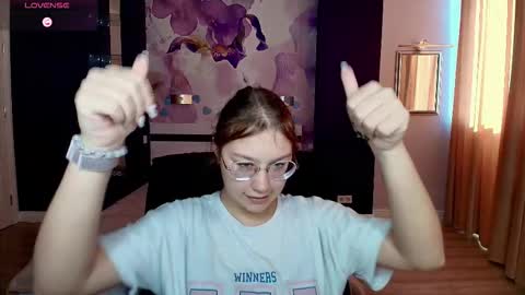 AngelinaLow online show from October 2025 11:33:02 AM