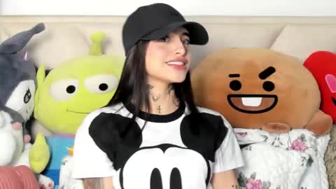 Angeline Smith  online show from September 2025 03:00:01 AM