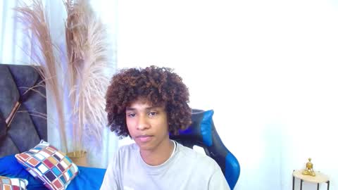 Angel online show from November 2025 08:30:02 PM