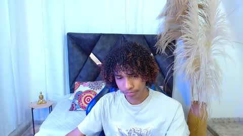 Angel online show from February 2026 09:11:01 PM