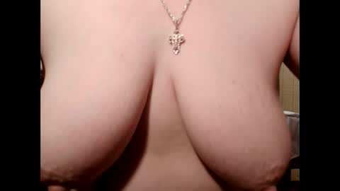 angelleah online show from October 2025 05:50:01 AM