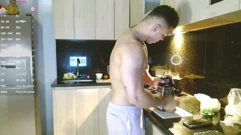 Snapshot of angelm888 chatting on February 2025 04:20:01 AM Angelm888-  online show from February 2025 04:20:01 AM