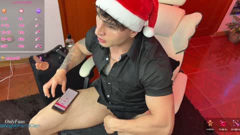 Snapshot of angeloferro1 chatting on December 2024 04:45:01 AM Angelo Ferro online show from December 2024 04:45:01 AM