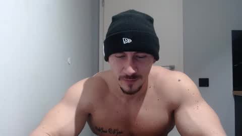 Snapshot of angelofit chatting on February 2025 04:44:01 PM ------- SEX SHOW WITH GUYS AND GIRLS MUSCLE SHOW online show from February 2025 04:44:01 PM