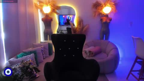 Snapshot of angelpeach_ chatting on April 2026 01:50:01 PM Angel online show from April 2026 01:50:01 PM