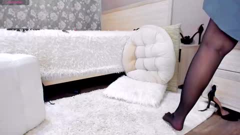 Snapshot of angelqueen1 chatting on February 2025 09:10:01 AM Michelle online show from February 2025 09:10:01 AM