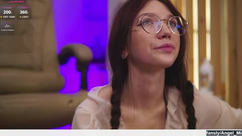 Snapshot of angels_kiss chatting on February 2026 08:41:01 AM Nikki online show from February 2026 08:41:01 AM