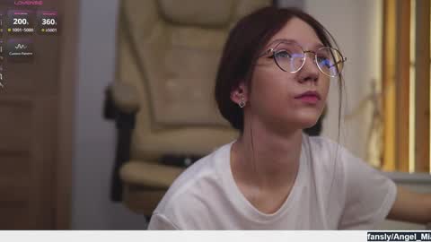 Snapshot of angels_kiss chatting on February 2026 08:51:01 AM Nikki online show from February 2026 08:51:01 AM