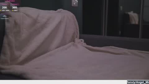 Snapshot of angels_kiss chatting on February 2026 04:05:02 AM Nikki online show from February 2026 04:05:02 AM