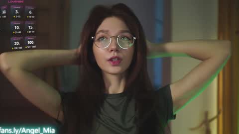 Snapshot of angels_kiss chatting on February 2026 05:36:02 AM Nikki online show from February 2026 05:36:02 AM