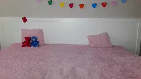 Yana online show from February 2025 07:50:01 AM