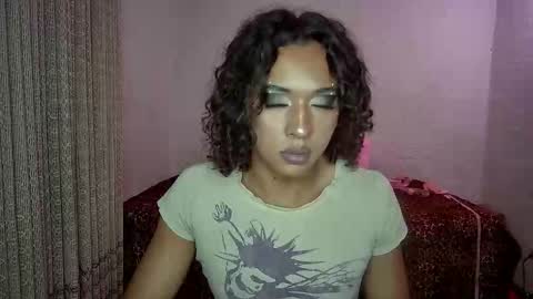 Snapshot of angelsdustxxx chatting on April 2026 02:47:02 AM online show from April 2026 02:47:02 AM