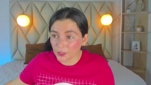 ANGIE online show from November 2025 02:38:02 PM