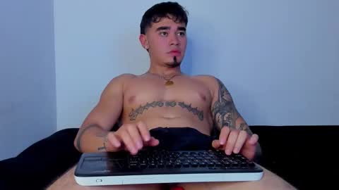 Angel Fox online show from October 2025 11:35:01 PM