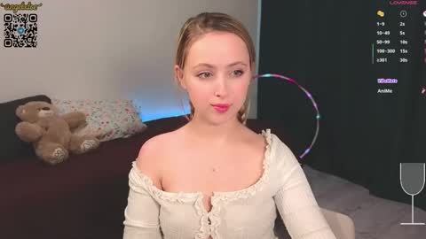 Snapshot of angelxloe chatting on May 2026 04:01:02 PM Im Chloe i do FLASH BOOBS for new fan club online show from May 2026 04:01:02 PM