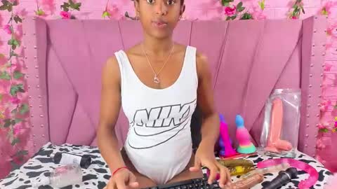 Snapshot of angeyapetite chatting on November 2025 11:36:02 AM Anyega online show from November 2025 11:36:02 AM