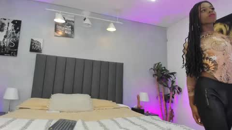 Snapshot of angie_abby chatting on June 2026 03:41:01 AM Angie Abby online show from June 2026 03:41:01 AM