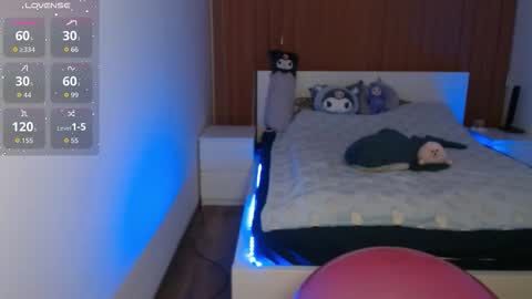 angie_faee online show from September 2025 06:07:01 PM