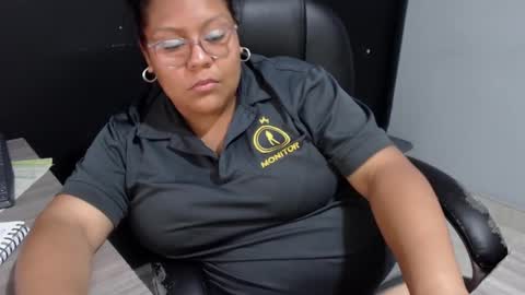 angy online show from September 2025 10:55:01 PM