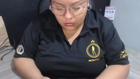 Snapshot of angy_ro12 chatting on May 2026 12:10:01 PM angy online show from May 2026 12:10:01 PM
