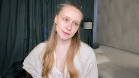 Snapshot of anhedney chatting on April 2026 07:42:02 AM Violet online show from April 2026 07:42:02 AM