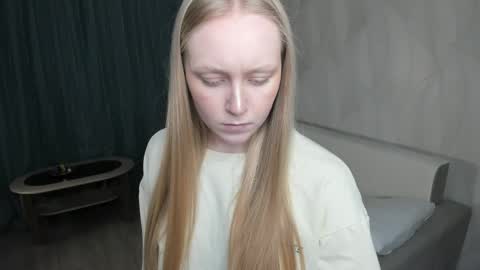 Snapshot of anhedney chatting on April 2026 06:13:01 AM Violet online show from April 2026 06:13:01 AM