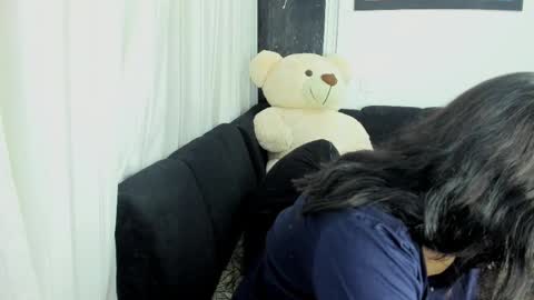 Snapshot of aniisaalii chatting on April 2026 05:03:01 AM Anissa online show from April 2026 05:03:01 AM