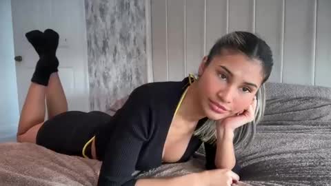 anisha online show from March 2025 10:05:02 AM