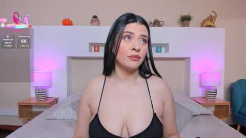 Snapshot of anikaromanof chatting on December 2025 11:40:02 AM Anika Romano online show from December 2025 11:40:02 AM