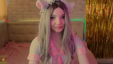 Alica online show from April 2026 02:44:01 AM