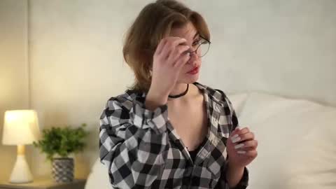 AnishaVivo online show from December 2025 12:43:02 PM