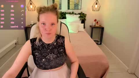 Snapshot of anita_marcelle chatting on June 2026 09:01:02 AM Anita online show from June 2026 09:01:02 AM