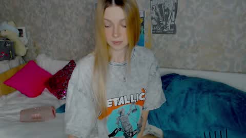 anita_moon_ online show from February 2025 01:37:01 AM