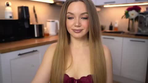 Im Anita thumb up me please its important online show from April 2026 05:27:01 PM