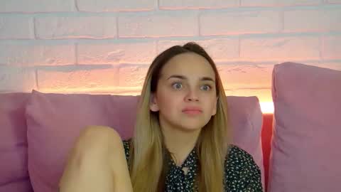 AnitaVenture online show from September 2025 04:32:02 PM