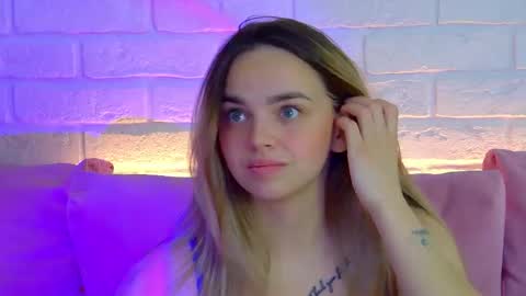 AnitaVenture online show from October 2025 04:32:01 AM