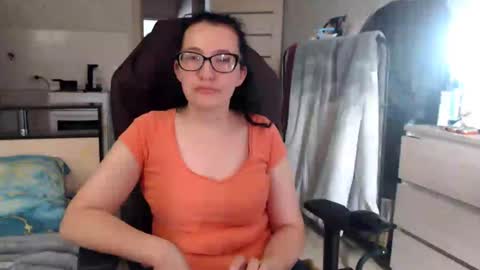 Snapshot of ankey_rayah chatting on June 2026 12:14:01 PM Nameless online show from June 2026 12:14:01 PM