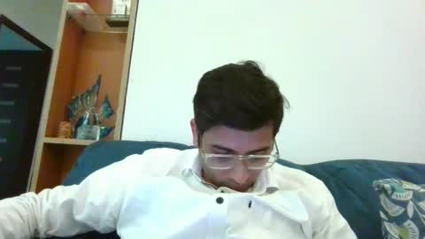 Slave looking for Mistress online show from November 2025 11:31:02 AM