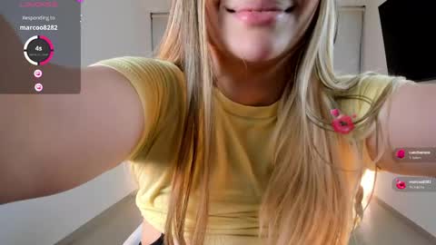 Snapshot of ann__w chatting on May 2026 11:21:01 PM Ann online show from May 2026 11:21:01 PM