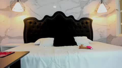 Ana  online show from November 2025 11:45:01 AM