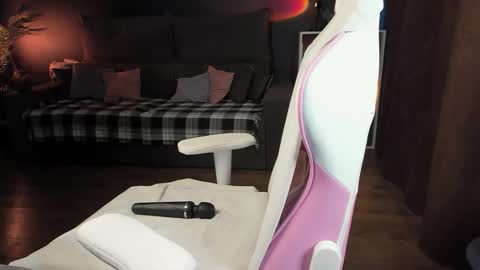 Snapshot of anna_belle3 chatting on January 2026 04:18:01 AM AnnaThe next stream is tomorrow online show from January 2026 04:18:01 AM